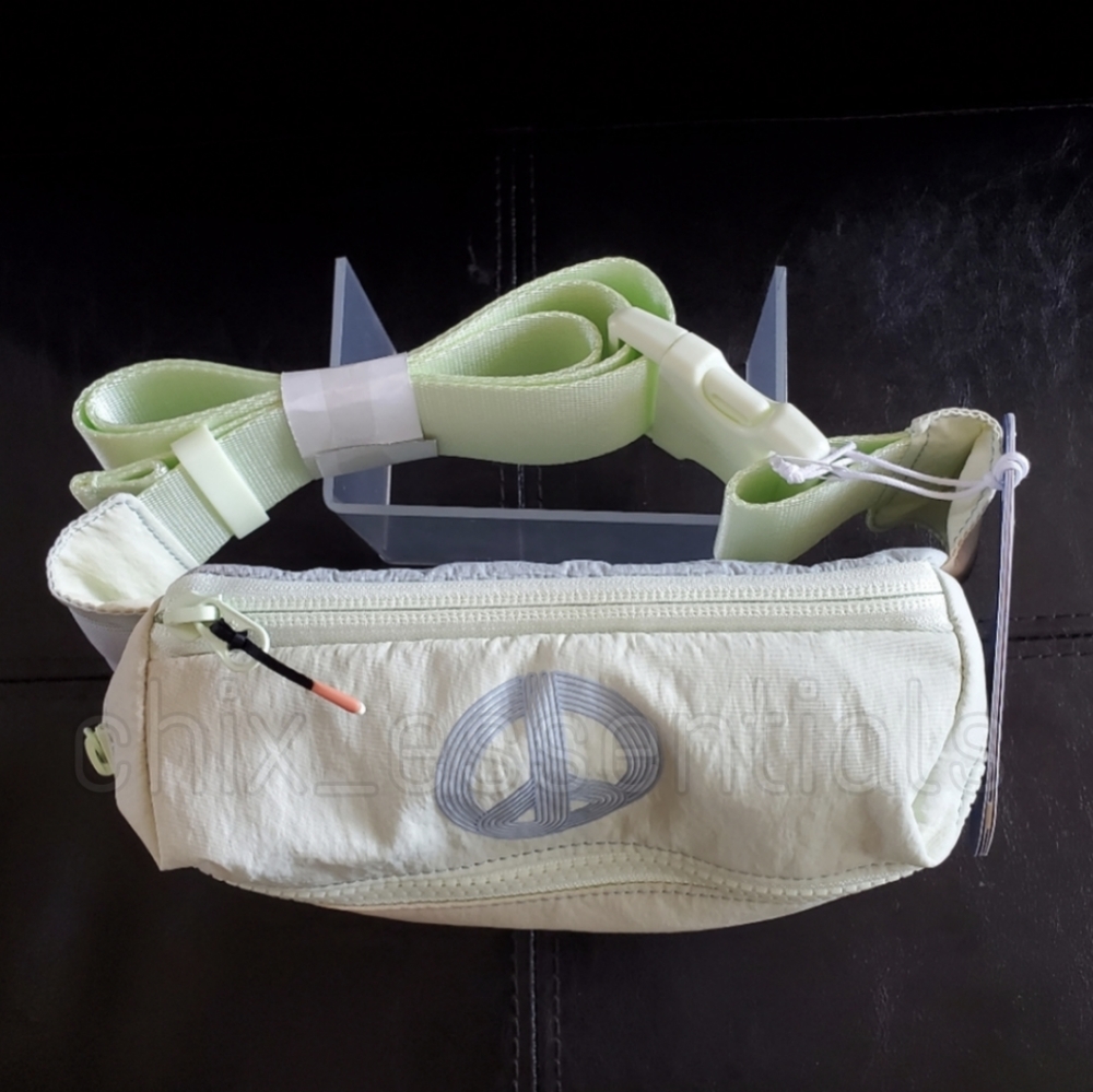 BNWT Lululemon x Madhappy Clean Lines Belt Bag - Picture 3 of 14